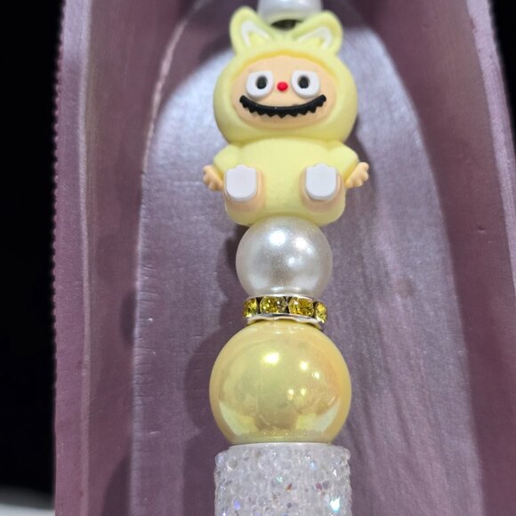 Pick-a-Pretty Pen Fashion by PenGwensPosh - Fufu + Ink Refill - Picture 3 of 13